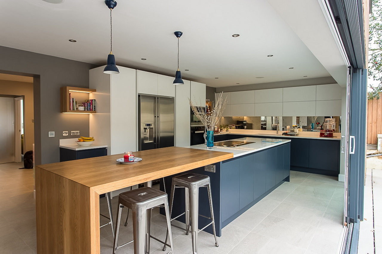 80mm Breakfast Bar with End Panel