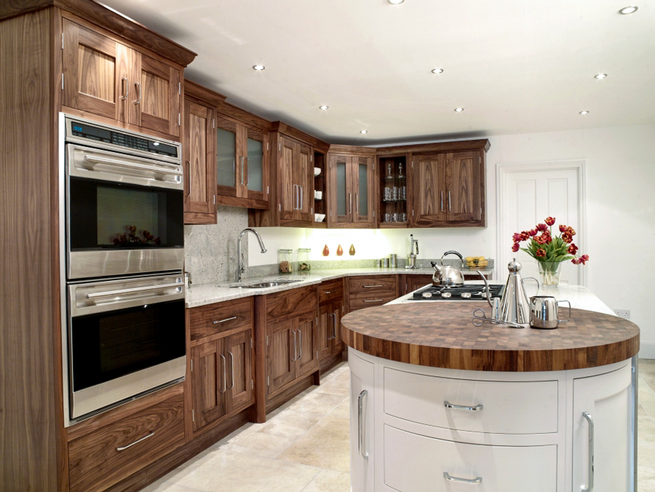 Walnut Circular Chopping Block