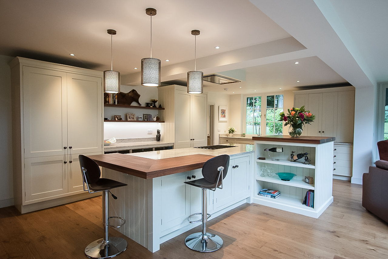 80mm Thick Mitred Breakfast Bar