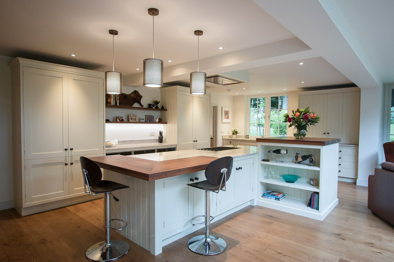 Walnut Breakfast Bar Peninsular